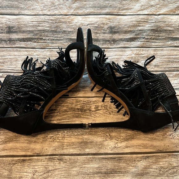 Steve Madden Black Suede Stilettos with 3 Tiers of Stone Covered Fringe 8.5 - Picture 3 of 10